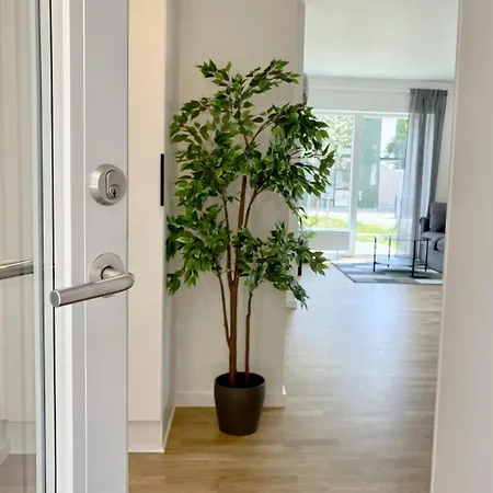 Spacious For 6 דירה *