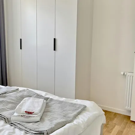 Spacious For 6 *